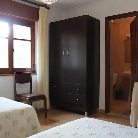 بيت ضيافة Hostal Monte Rio Trescares