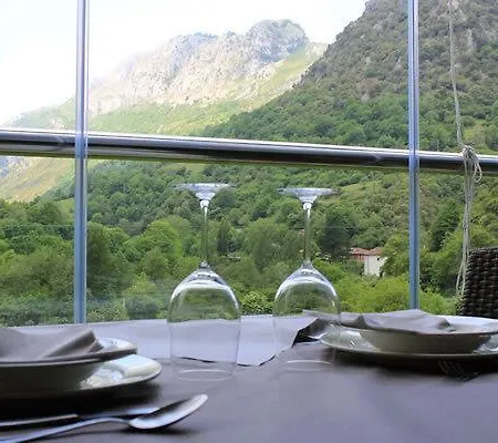 Affittacamere Hostal Monte Rio Trescares