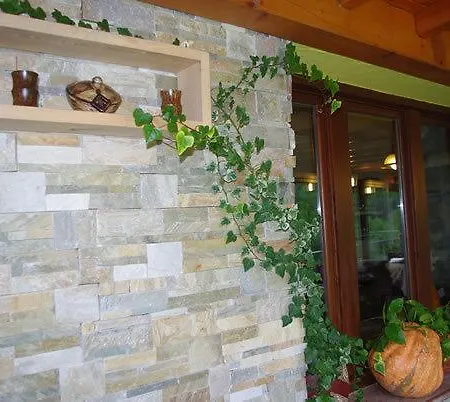 Hostal Monte Rio Trescares